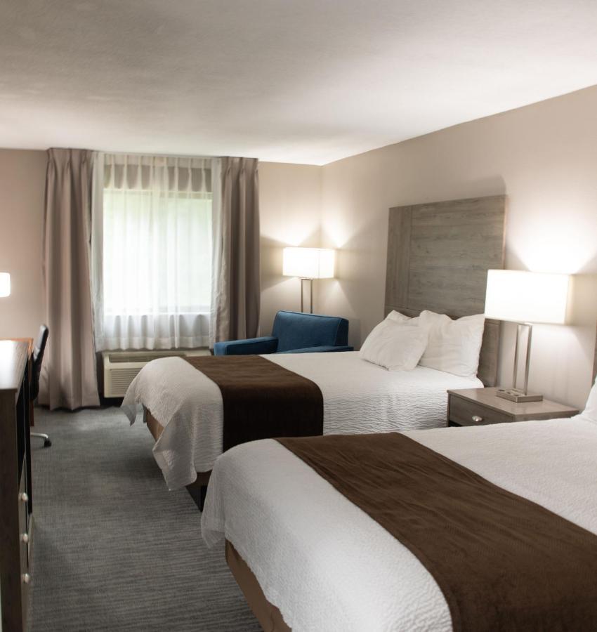 Lomira Inn And Suites المظهر الخارجي الصورة